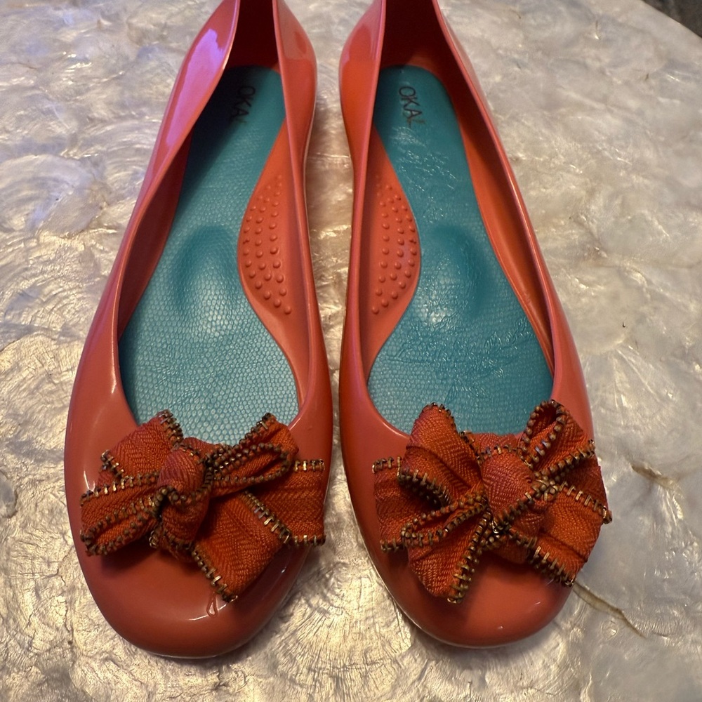 Coral Bow Flats by Oka b